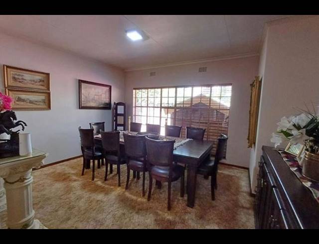 3 BEDROOM HOUSE FOR SALE IN SONNEVELD
